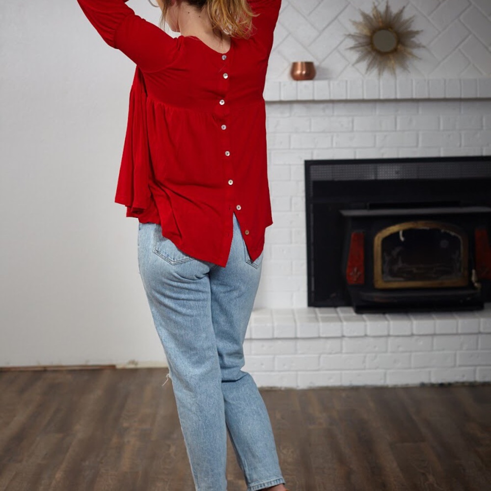 Red top - Picture 2 of 3